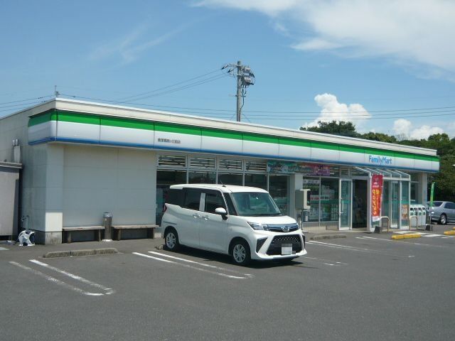 ファミリーマート鹿屋霧島ヶ丘前まで50m