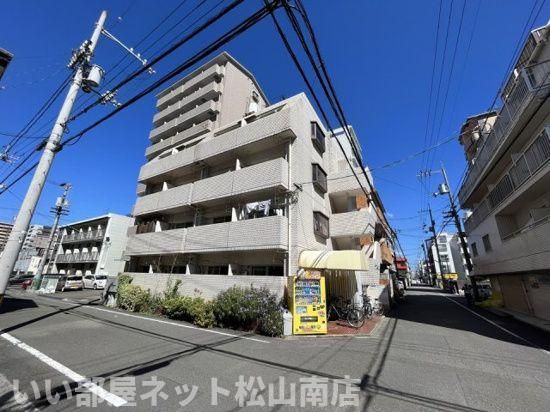 メゾンマルニの外観画像