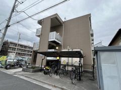 レオパレスカリンの外観画像