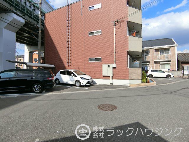 近くに施設あり