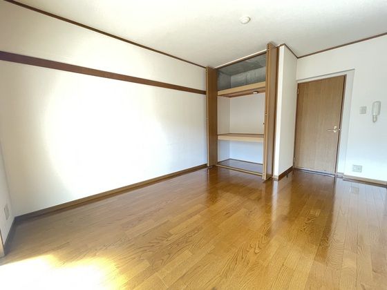ベッドルーム