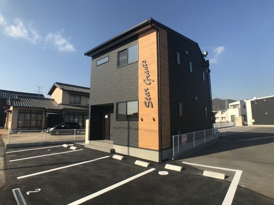 STAR GRANTSの外観画像
