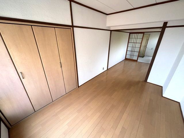 ベッドルーム