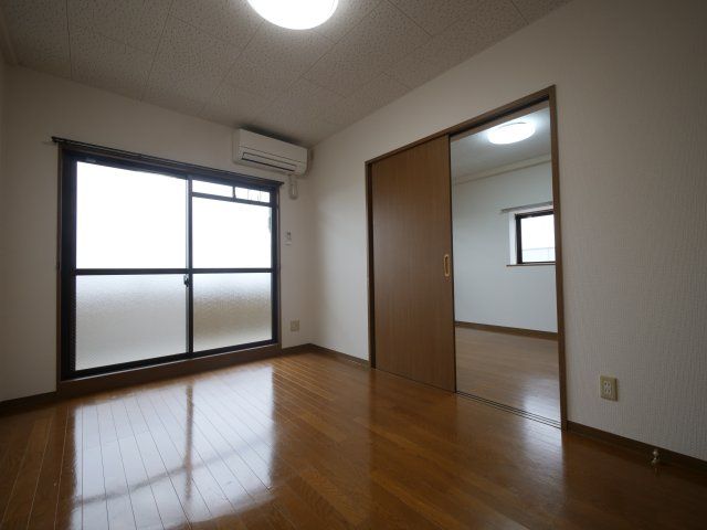 ベッドルーム