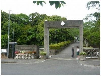 川内中央中学校まで1550m