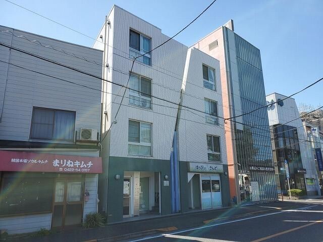 7アベニューの外観画像