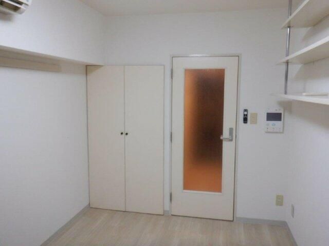 ベッドルーム