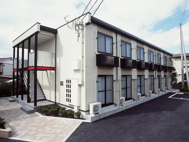 レオパレスフローラルの外観画像