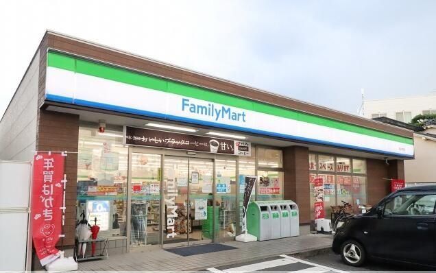近くに施設あり