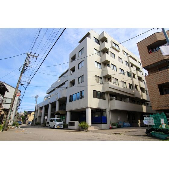 スコーレハイツロイヤル笠市の外観画像