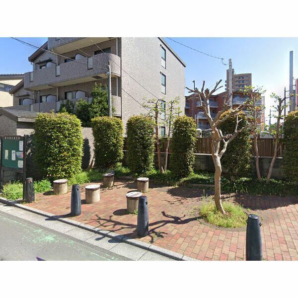 近くに施設あり