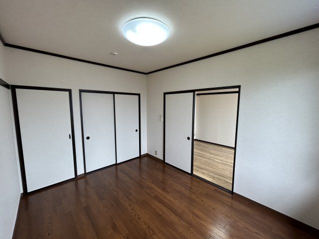 ベッドルーム