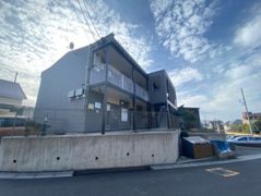レオパレスパストラル葉山の外観画像