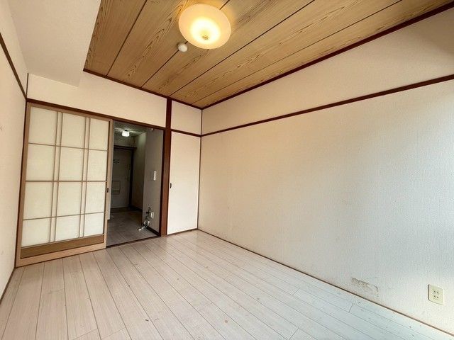 ベッドルーム
