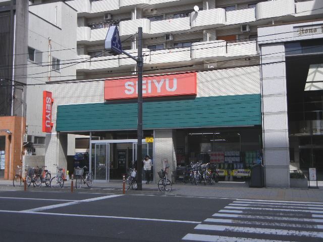 近くに施設あり