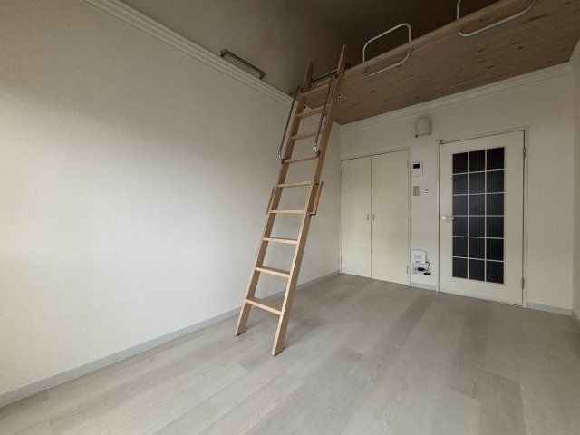 ベッドルーム