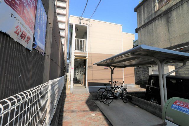 レオパレス花屋町の外観画像