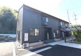 ホワイエ国富の外観画像