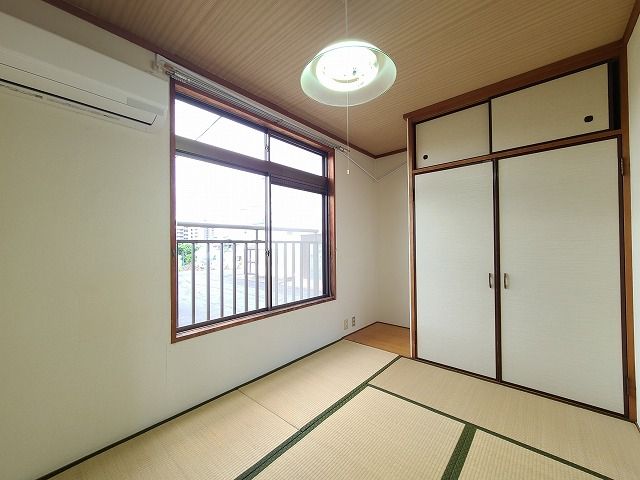 ベッドルーム