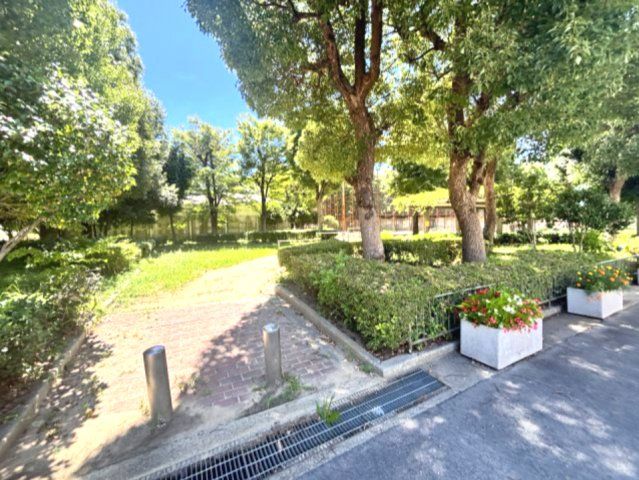 近くに施設あり