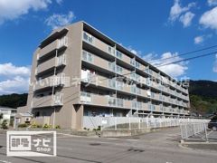 サーパス屋島の外観画像