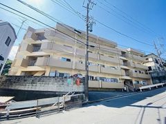 横須賀サンハイツの外観画像