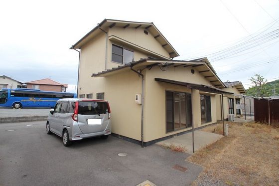 国富戸建貸家の外観画像