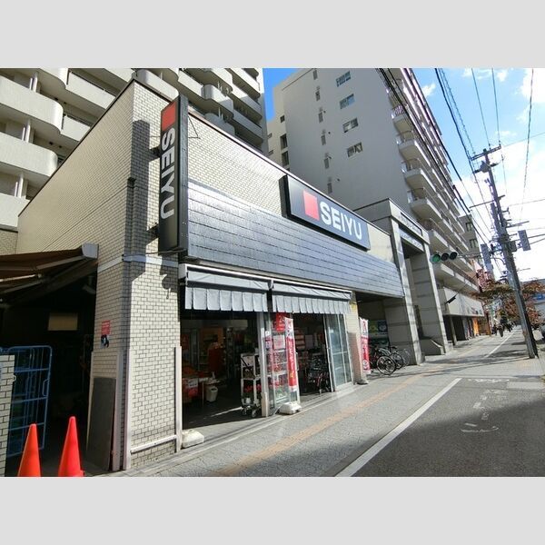 近くに施設あり