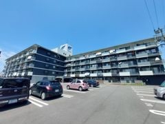 松山グランドハイツの外観画像
