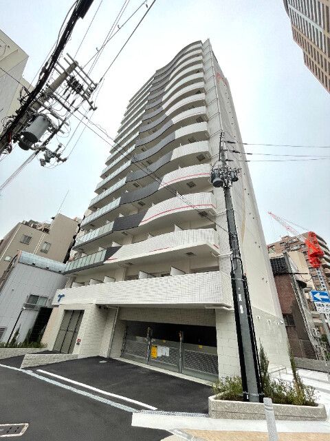 セレニテ三宮リアンの外観画像