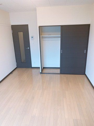 ベッドルーム