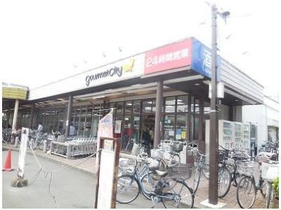 近くに施設あり