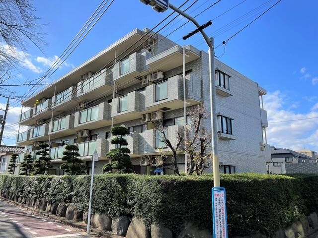 グランドール国立の外観画像