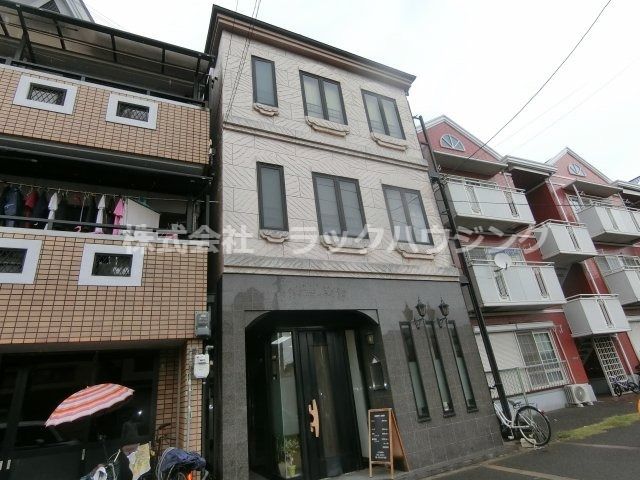 スターハウスの外観画像