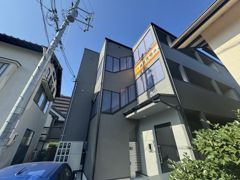 バーソロミュー・くまの外観画像