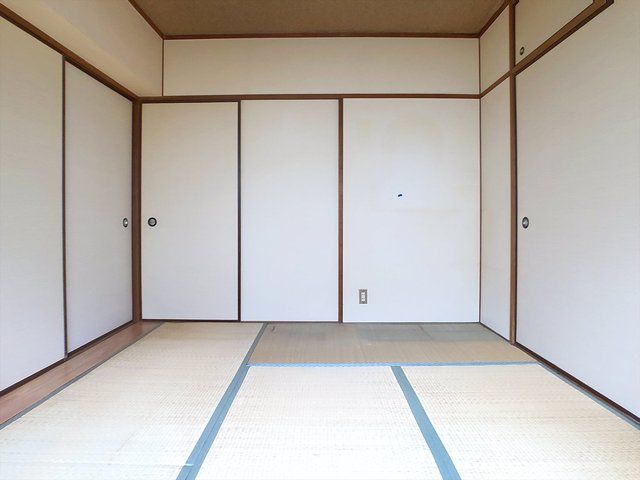 ベッドルーム