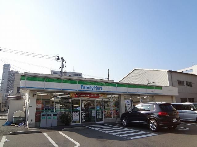 ファミリーマート前田(106m)