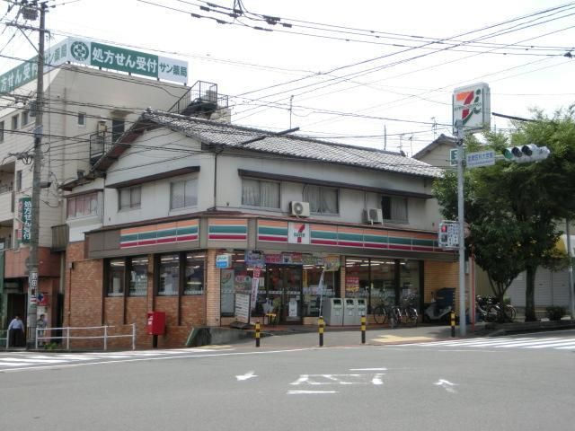 セブンイレブン(402m)