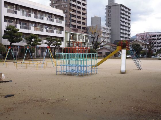 近くに施設あり