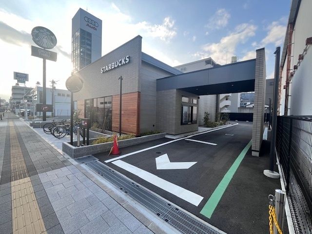 近くに施設あり