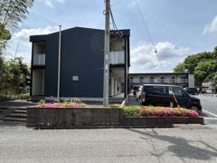 レオパレスYOKOSUKAの外観画像