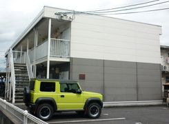レオパレスラ・サントゥールの外観画像