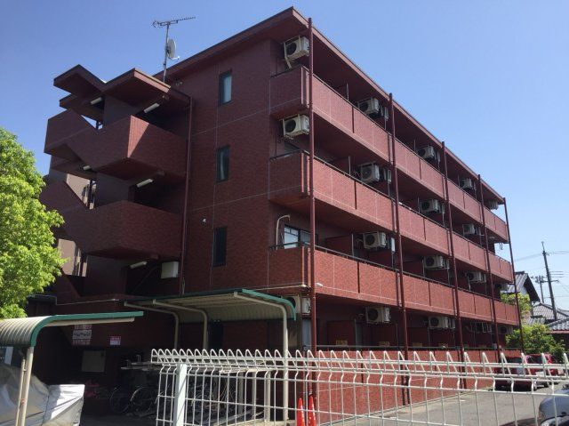 郁文館の外観画像