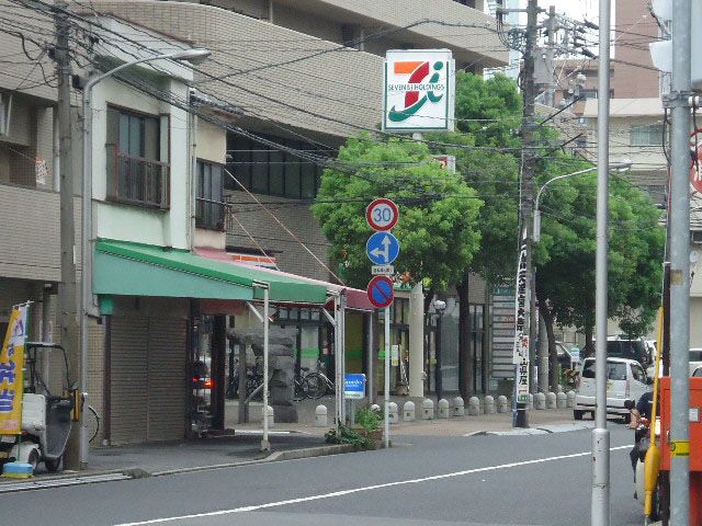 近くに施設あり