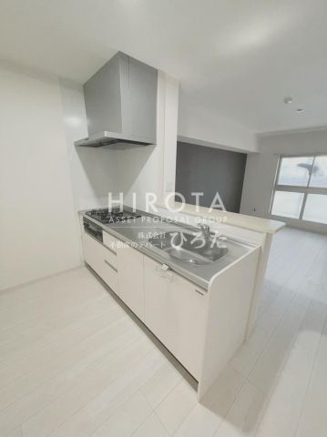 小倉日明三郵便局(390m)