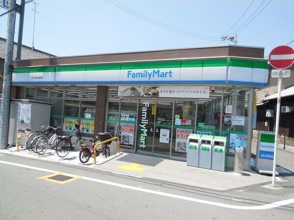 近くに施設あり