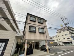 カーメラ冨田の外観画像