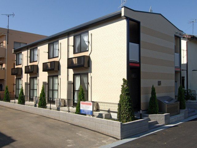 レオパレスグリーンピアの外観画像