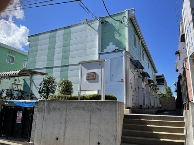 レオパレス小竹向原Bの外観画像