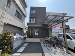 Riverside Avenueの外観画像